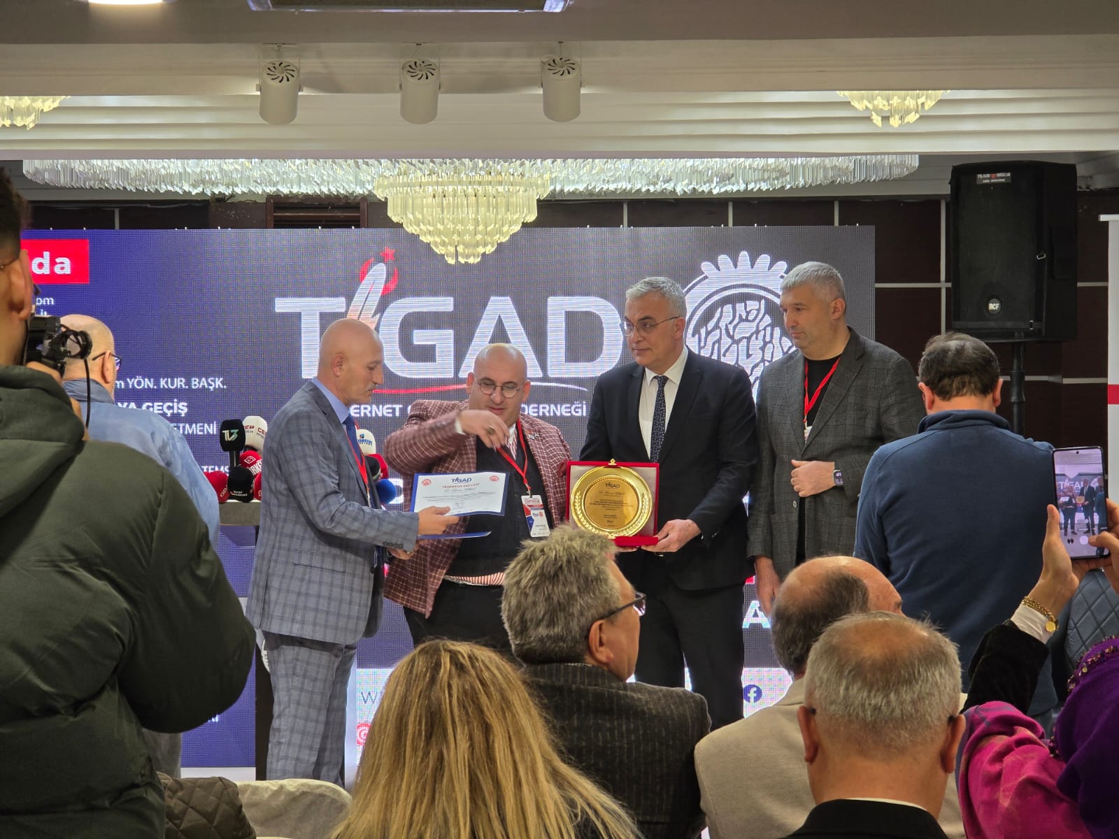 TİGAD Yönetimi Gala Gecesinde Buluştu